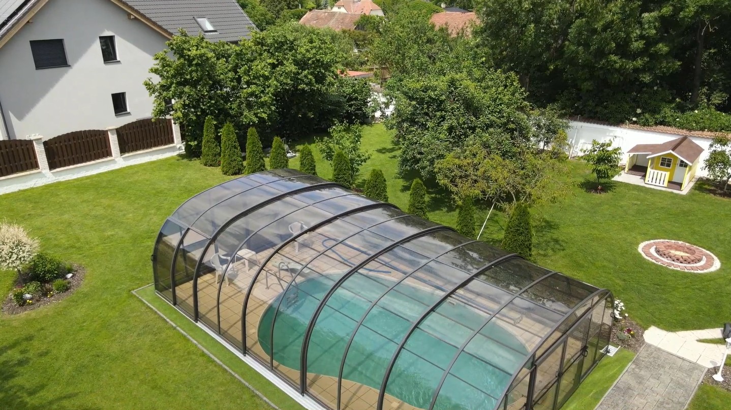 Acoperire pentru piscina Laguna NEO langa Kladno